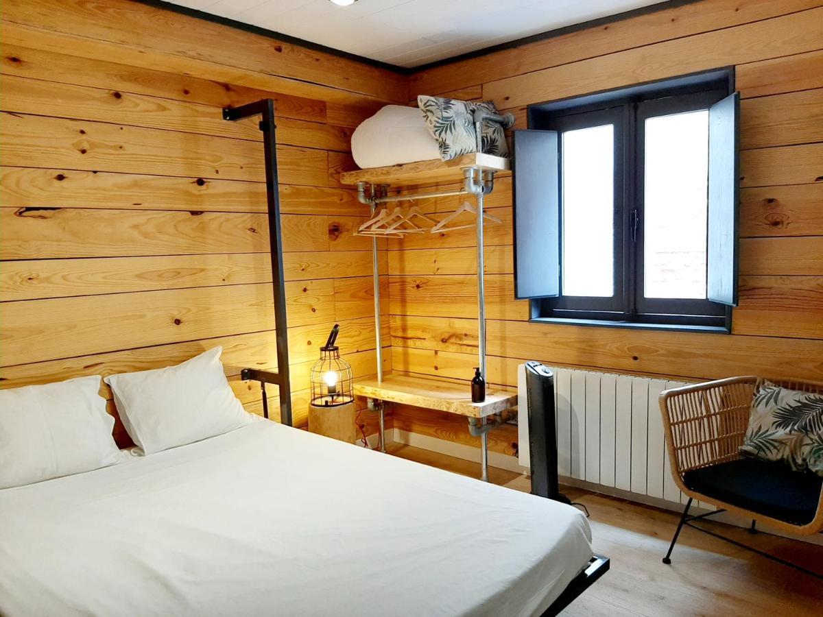 Hostal Erasmus By Gaiarooms Salamanca Exterior photo