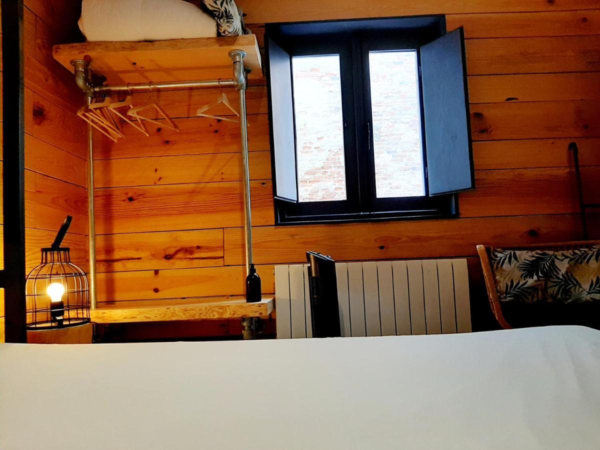 Hostal Erasmus By Gaiarooms Salamanca Exterior photo